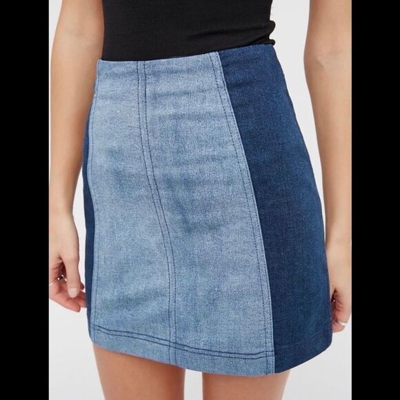 FREE PEOPLE Modern Femme Skirt Colorblock Mini Denim Jean Two Tone Block Size 4 - Picture 3 of 11